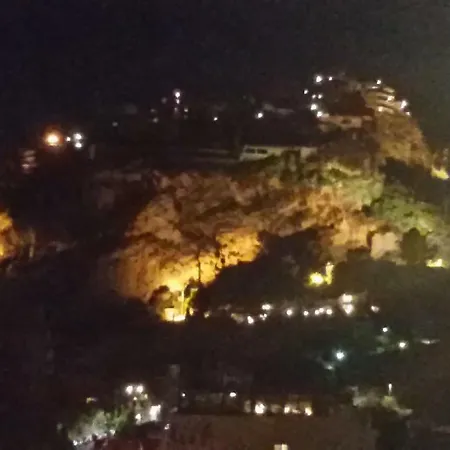 Sciala' Feriehus Taormina