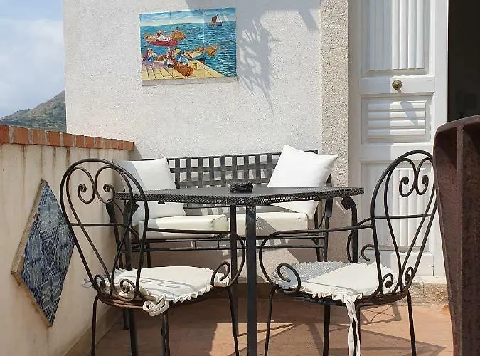 Sciala' Feriehus Taormina